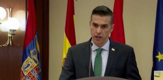 Israel Díaz de Vox Móstoles deja su acta como concejal del Ayuntamiento