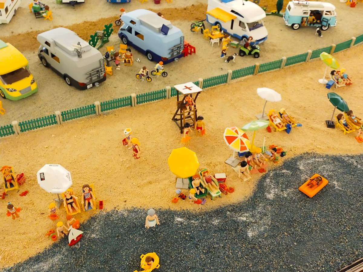 Camping Playmobil. Diorama de Clickaragon en la exposición de