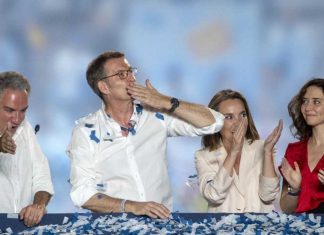 Ayuso consigue más apoyos en Móstoles el 28M que Feijóo el 23J