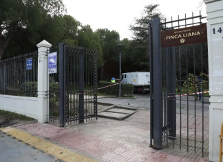 Llevan a cabo labores de limpieza y reparación en el Parque Finca Liana de Móstoles