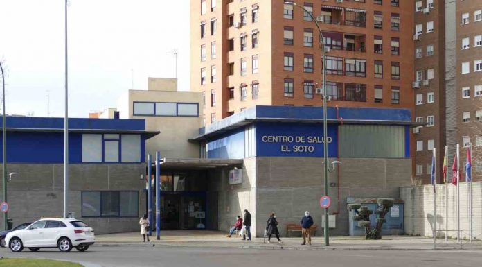 Dos centros de salud de Móstoles reciben certificados de gestión energética y ambiental