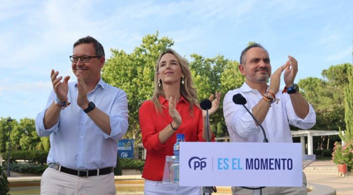 Días de intensa campaña electoral del PP en Móstoles