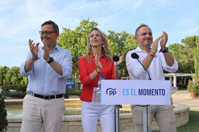 Días de intensa campaña electoral del PP en Móstoles
