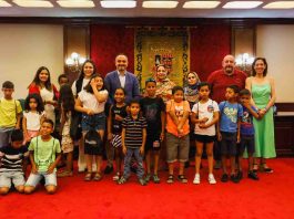 Trece niños y niñas saharauis pasan su verano en Móstoles
