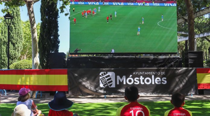 Éxito absoluto en las pantallas gigantes de Móstoles para ver a la selección española