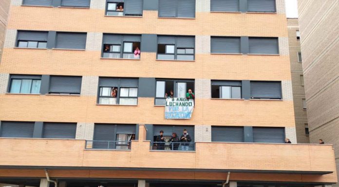 Los okupas desalojados en Móstoles acampan buscando alternativas