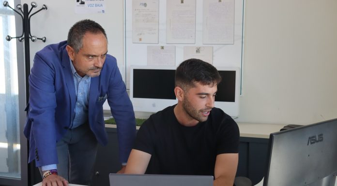 Manuel Bautista muestra su apoyo al vivero de empresas de Móstoles