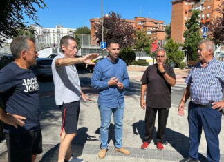 El Concejal de Participación Ciudadana se reúne con varios vecinos de Móstoles