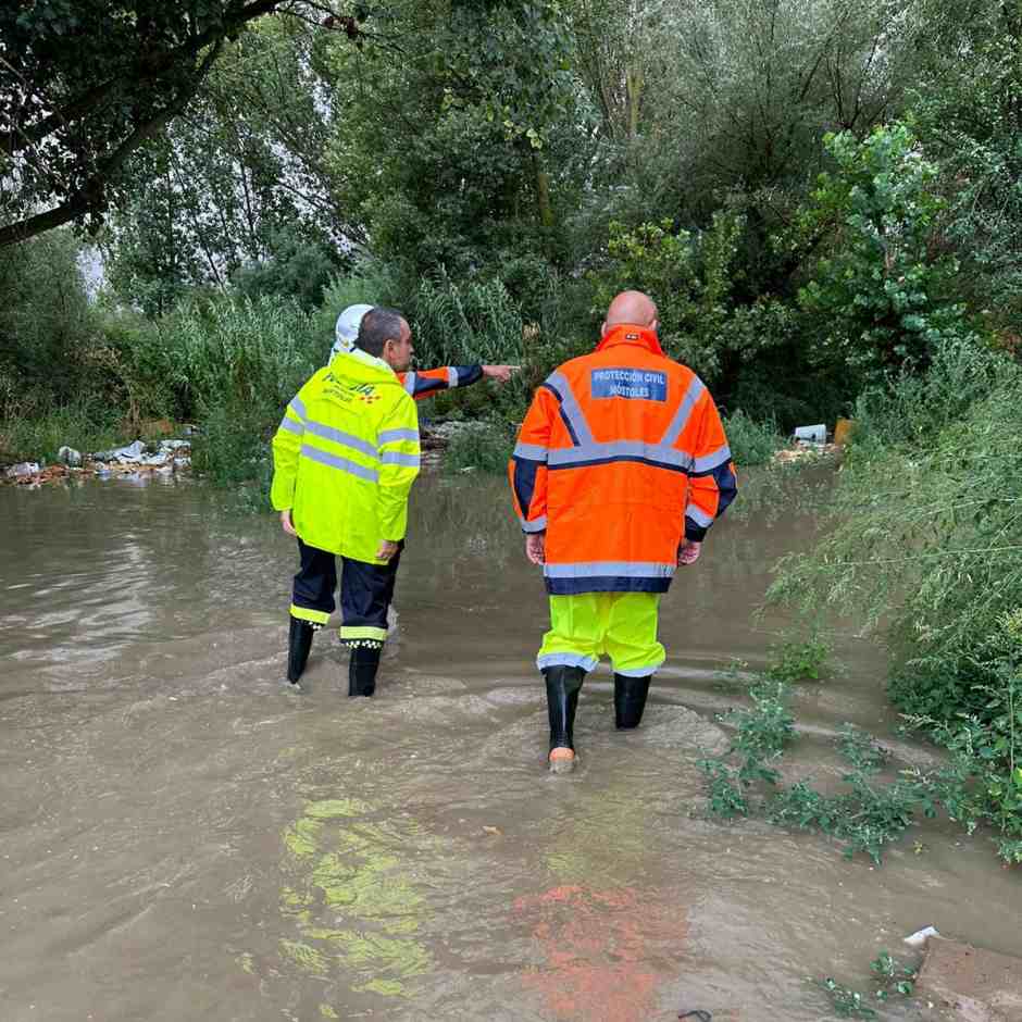 La DANA provoca el desbordamiento del río Guadarrama y diversas incidencias en Móstoles
