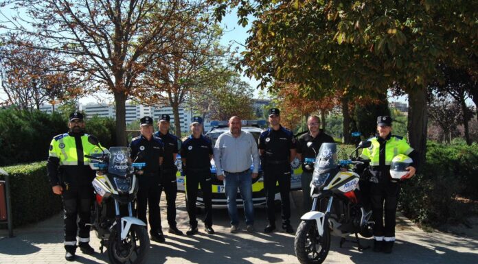 La Policía Municipal renueva el uniforme de los motoristas de la Unidad Especial de Tráfico en Móstoles
