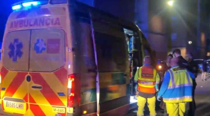 Un hombre de 23 años apuñalado en la calle Lope de Vega de Móstoles