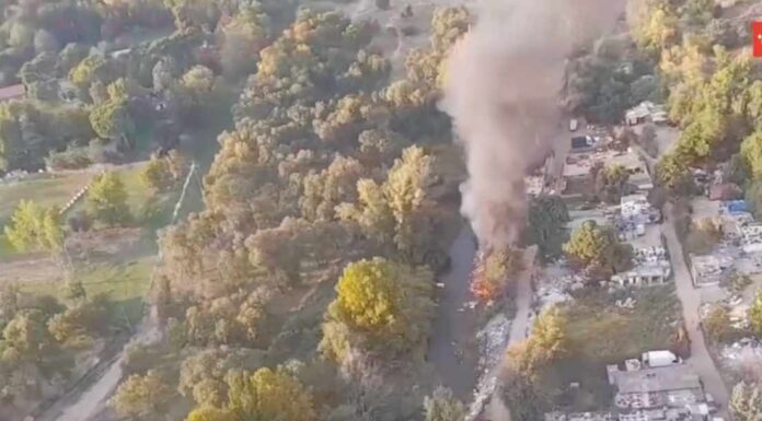 Incendio de escombros en Parque Coimbra-Guadarrama en Móstoles
