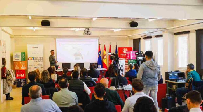 Autónomos y empresarios de Móstoles se han dado cita en el III Foro Sinergias