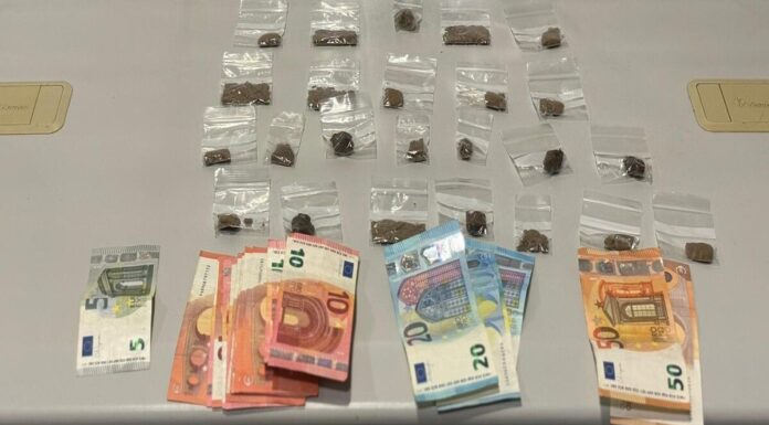 Detenido en Móstoles un individuo por venta de hachís en la vía pública