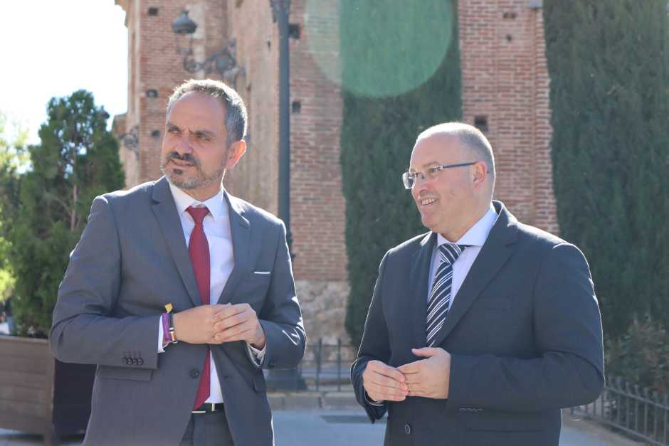 El alcalde de Móstoles también reprocha en redes sociales al ministro Óscar Puente