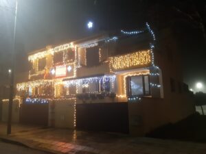 Ya puedes visitar la calle más luminosa de Móstoles durante estos festivos