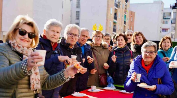 Móstoles reparte 500 raciones del Roscón Navideño Solidario