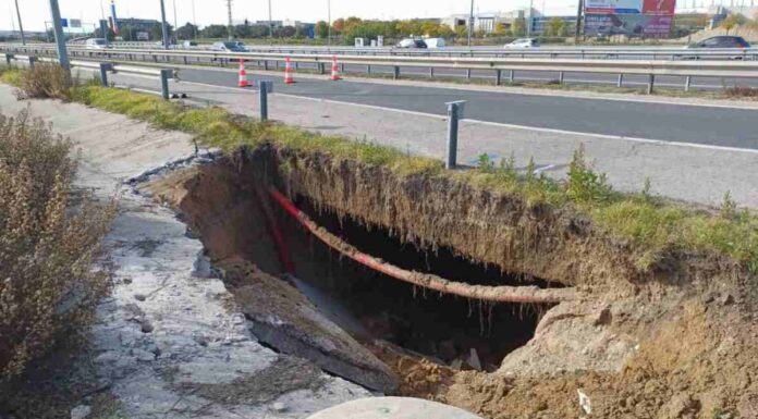 El socavón de la A5 encona las posturas entre Móstoles y el Ministerio de Transportes