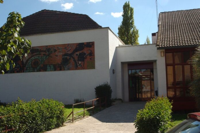 El CSC Joan Miró de Móstoles acoge una exposición de acuarela de poética caligráfica