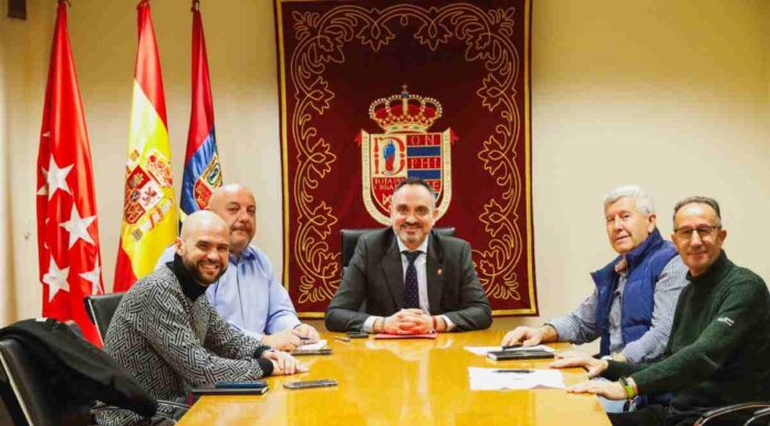 Manuel Bautista se compromete con el barrio El Soto de Móstoles
