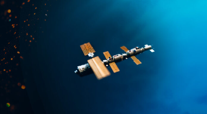 Jóvenes de Móstoles lanzarán su propio microsatélite al espacio