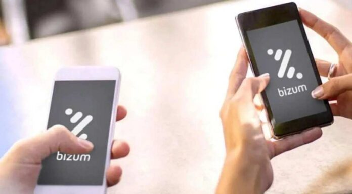 Los vecinos de Móstoles ya pueden pagar sus impuestos autonómicos con Bizum