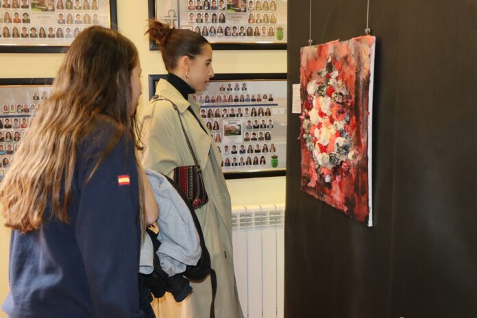 Exposición de los alumnos de Artes Visuales del Programa Diploma de Eurocolegio Casvi