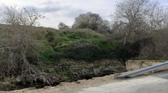 Vecinos de Móstoles advierten del peligro y piden una nueva barrera quitamiedos en El Soto