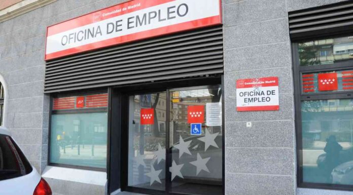 Desciende el paro en Móstoles en más de 350 personas