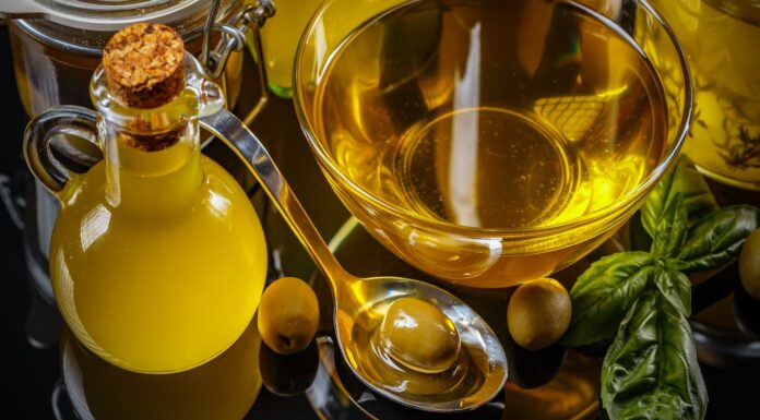El Gobierno reduce al mínimo el IVA del aceite de oliva en Móstoles