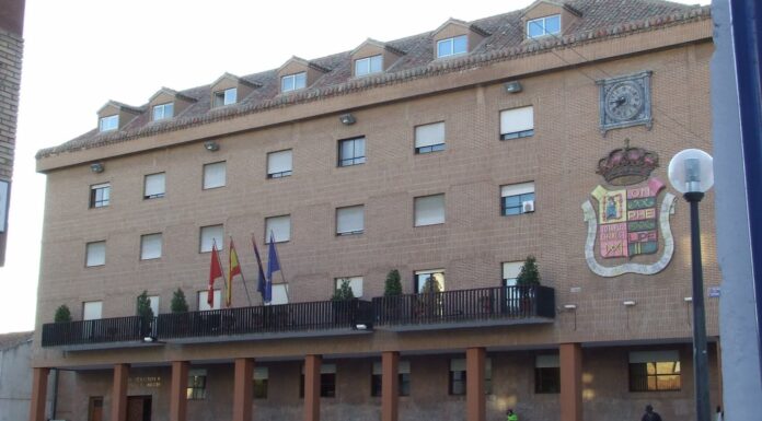 La Comunidad de Madrid firma un convenio para mejorar los servicios públicos en Móstoles