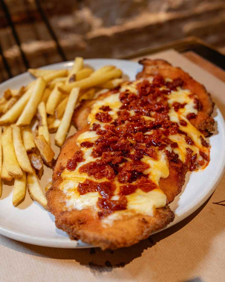 Las mejores milanesas a la mesa de los vecinos de Móstoles con Chalito