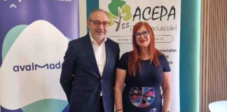 Acuerdo entre Avalmadrid y ACEPA que incluye a comerciantes, hosteleros y profesionales de Móstoles