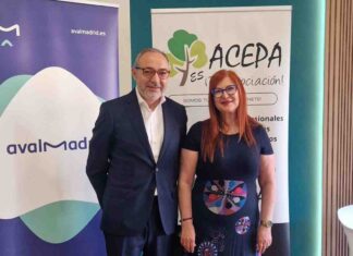 Acuerdo entre Avalmadrid y ACEPA que incluye a comerciantes, hosteleros y profesionales de Móstoles