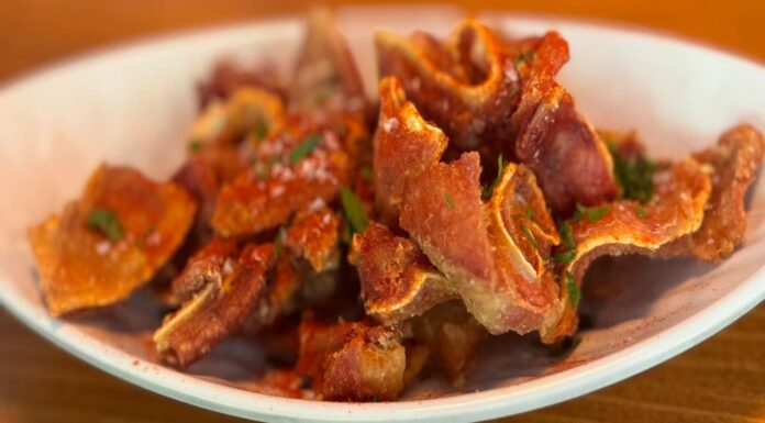 Los mejores torreznos de oreja para saborear en Móstoles, los de Raízes