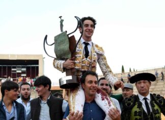 Víctor Hernández se alza con la Copa Chenel en la plaza de toros de Móstoles