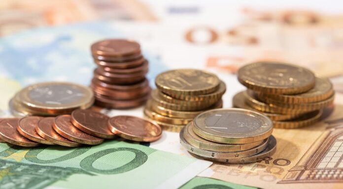 Los mayores de 52 años de Móstoles tendrán un nuevo subsidio por desempleo Los mayores de 52 años de Móstoles tendrán un nuevo subsidio por desempleo