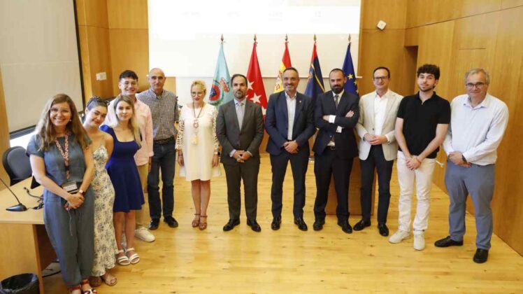 Presentados en el campus de Móstoles de la URJC una veintena de ...