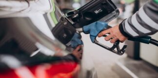 El precio del aceite y la gasolina se reduce en Móstoles en el último mes