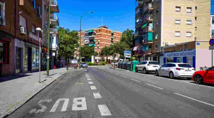 Suspendidas las obras de una de las calles principales de Móstoles