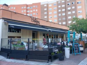 Le Bombay Café llena todo tipo de paladares en Móstoles