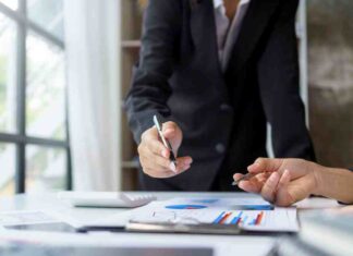 Convocatoria de Ayudas para la Modernización e Innovación de PYMES y Autónomos en Móstoles Hasta 300.000 euros en tres años. Convocatoria de Ayudas para la Modernización e Innovación de PYMES y Autónomos en Móstoles