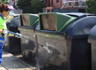 Móstoles continua con su plan intensivo de limpieza en cada barrio Móstoles continua con su plan intensivo de limpieza en cada barrio