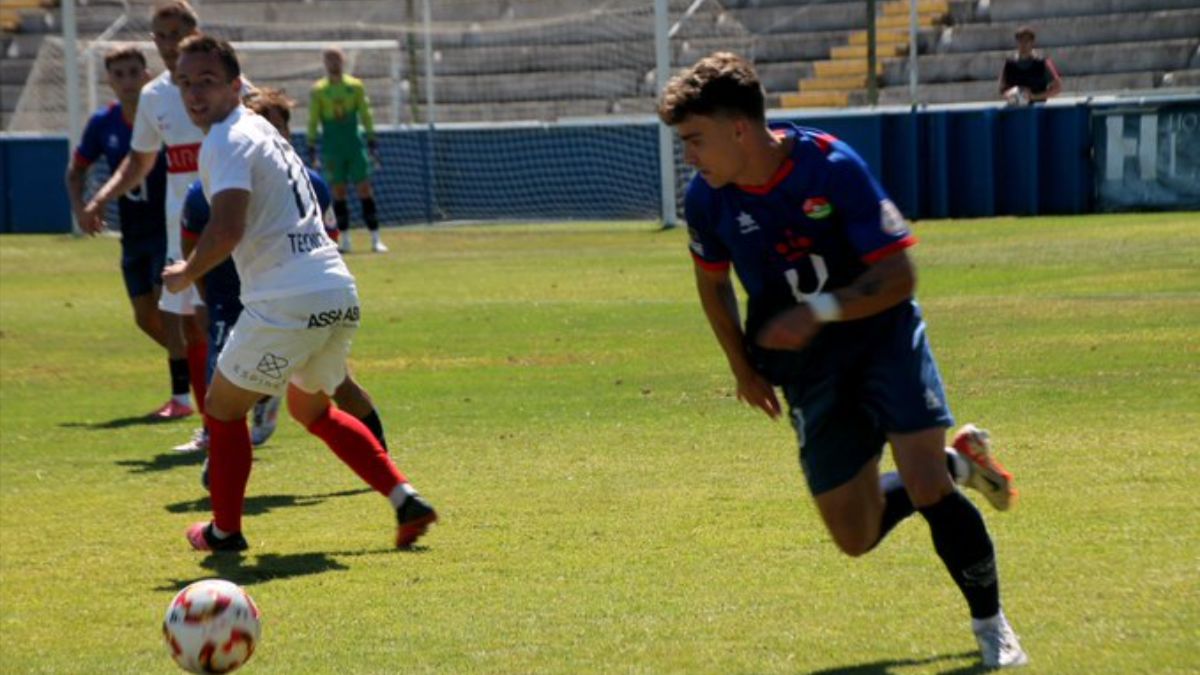 El CD Móstoles URJC estrena su casillero de puntos en Segunda RFEF