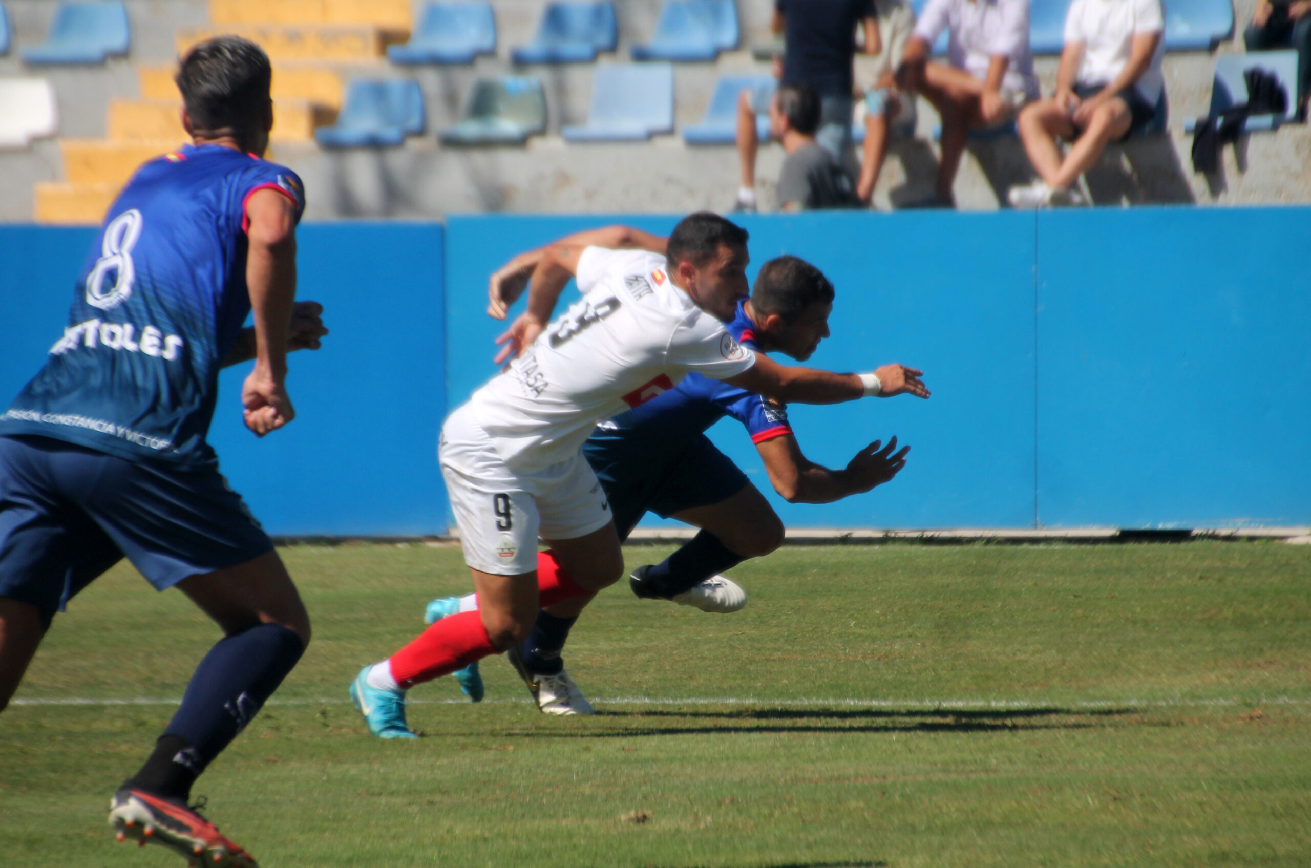 El CD Móstoles URJC estrena su casillero de puntos en Segunda RFEF