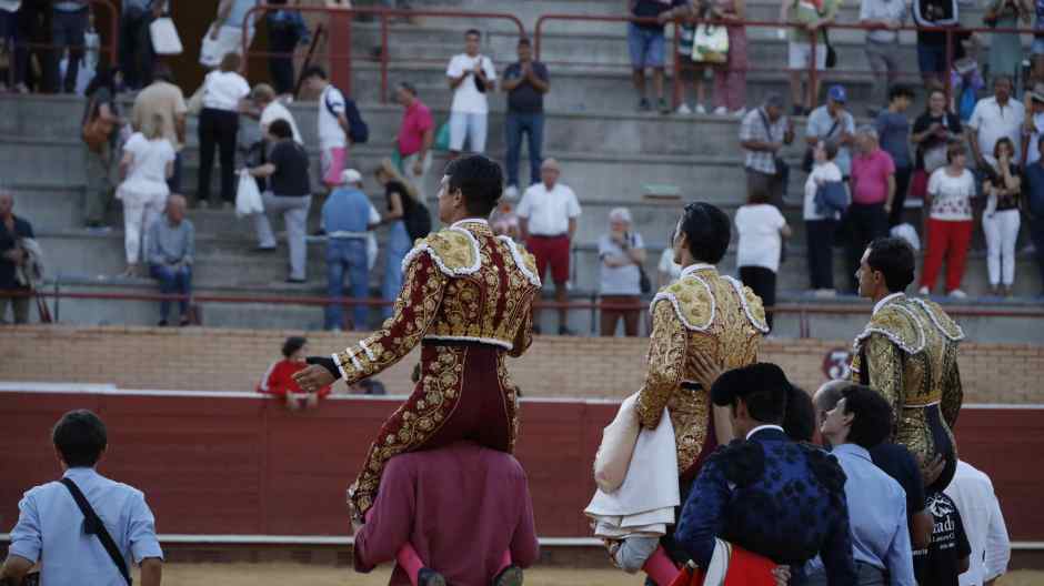 Puerta grande para Ureña, Aguado y Manzanares en Móstoles