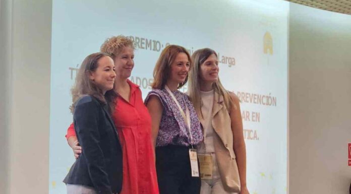 El Centro de Salud Alcalde Bartolomé González de Móstoles ha recibido el premio a la mejor comunicación corta