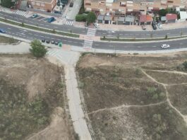 Los Bomberos realizan un cortafuegos preventivo en el Parque Coimbra de Móstoles