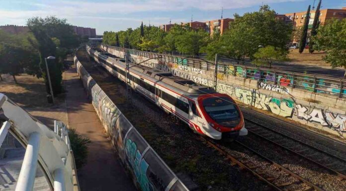 Renfe reforzará la Línea C-5 a su paso por Móstoles por la Operación Campamento