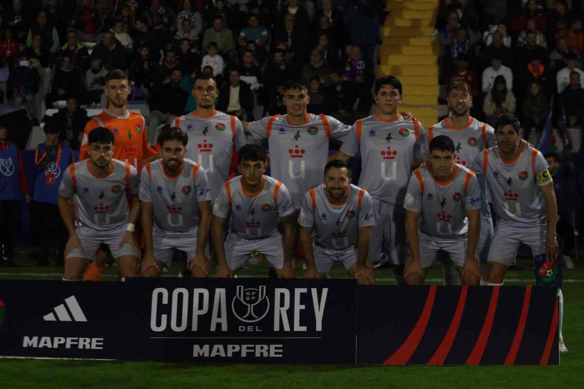 Móstoles 2-5 Burgos/ La Copa deja una noche de fiesta y goles en Móstoles